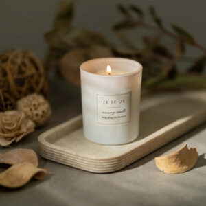 Je Joue — Massage Candle, Ylang-Ylang and Mandarin — Massage Candles — view 2