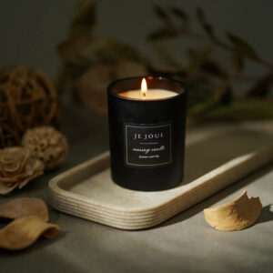 Je Joue — Massage Candle, Jasmine and Lily — Massage Candles — view 3