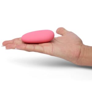 Je Joue ILY Pebble — Clitoral Vibrator, Rechargeable, Pink — Clitoral Stimulators — view 3