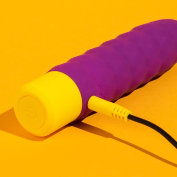 Romp Beat Mini — Bullet Vibrator, Waterproof, Purple — Bullet Vibrators — view 7