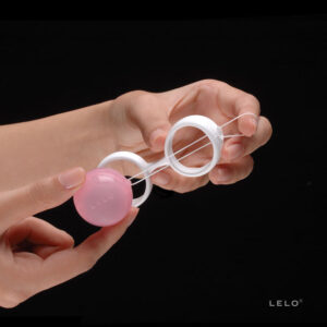 LELO Luna Beads Mini — Kegel Balls, Silicone — Ben Wa Balls — view 4