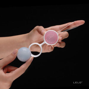 LELO Luna Beads Mini — Kegel Balls, Silicone — Ben Wa Balls — view 3