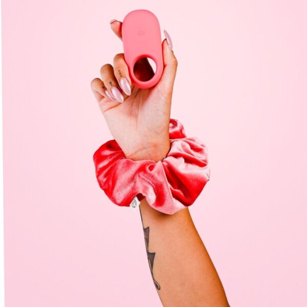 Je Joue ILY — Vibrating Cock Ring — Cock Rings — view 3